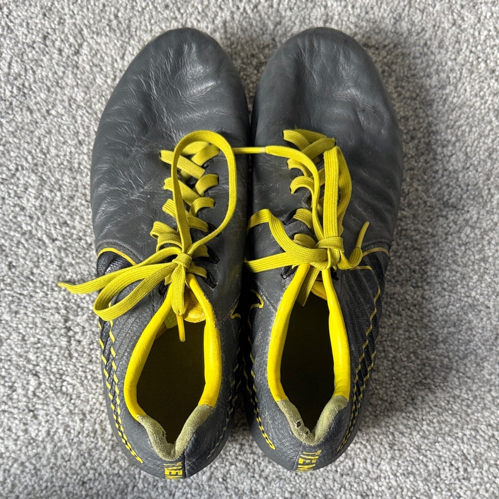 Women’s Black and Yellow Lace-Up Casual Shoes